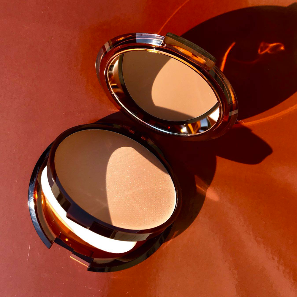 Fond de Teint Compact Ensoleillé SPF 50 N°3 Terre Bronzante Absolue